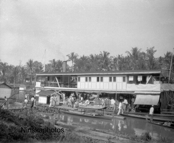 Loading a Ship near Negara River, Kalimantan, Borneo - Indonesia - 1925 - Fine Art Antique Photo Print - BNW - Vintage Photo