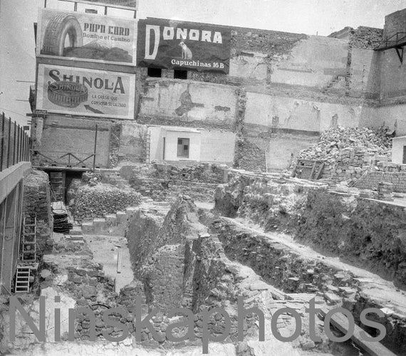 Mexico City, Aztec Ruins and Advertising Boards 1920s antique photo reprint, Local History, Vintage Photo, Mexico, Photo History