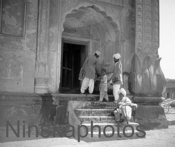 Lahore Pakistan, Entrance to a Tomb, by J. Dearden Holmes, 1920s antique photo reprint, Wall Decor, Local History