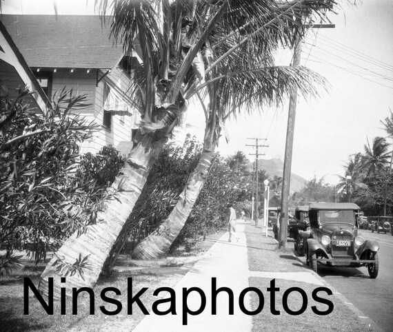 Honolulu Street Scene near Waikiki Beach, Hawaii, United States, 1920s antique photo reprint - Wall Decor - Local History