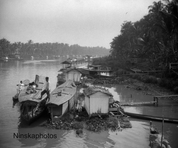 Negara River Scene, Kalimantan, Borneo - Indonesia - 1925 - Fine Art Antique Photo Print - BNW - Vintage Photo