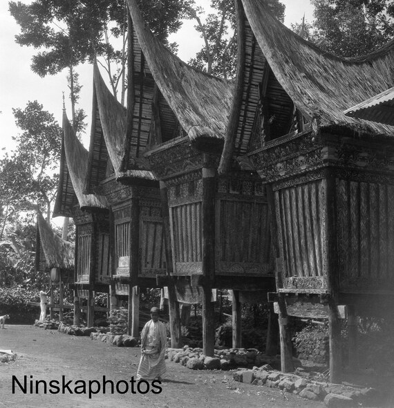 Padang Highlands - Sumatran House - Rural Life - Sumatra - Indonesia - 1925 - Fine Art Antique Photo Print - Vintage Photo - 3394