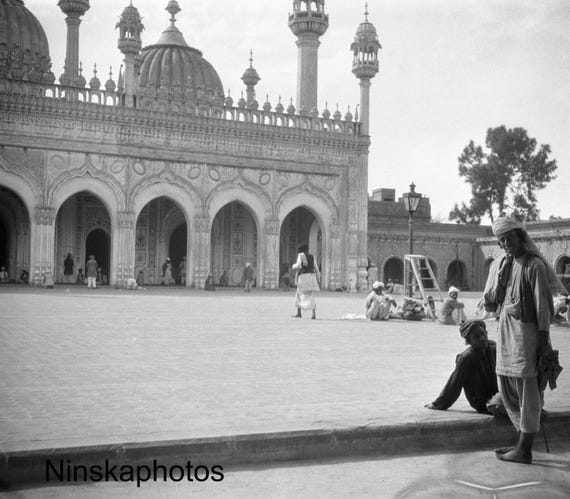 Mosque in Rawalpindi, Punjab by J. Dearden Holmes, 1920s antique photo reprint, Black White Photography, India - Pakistan