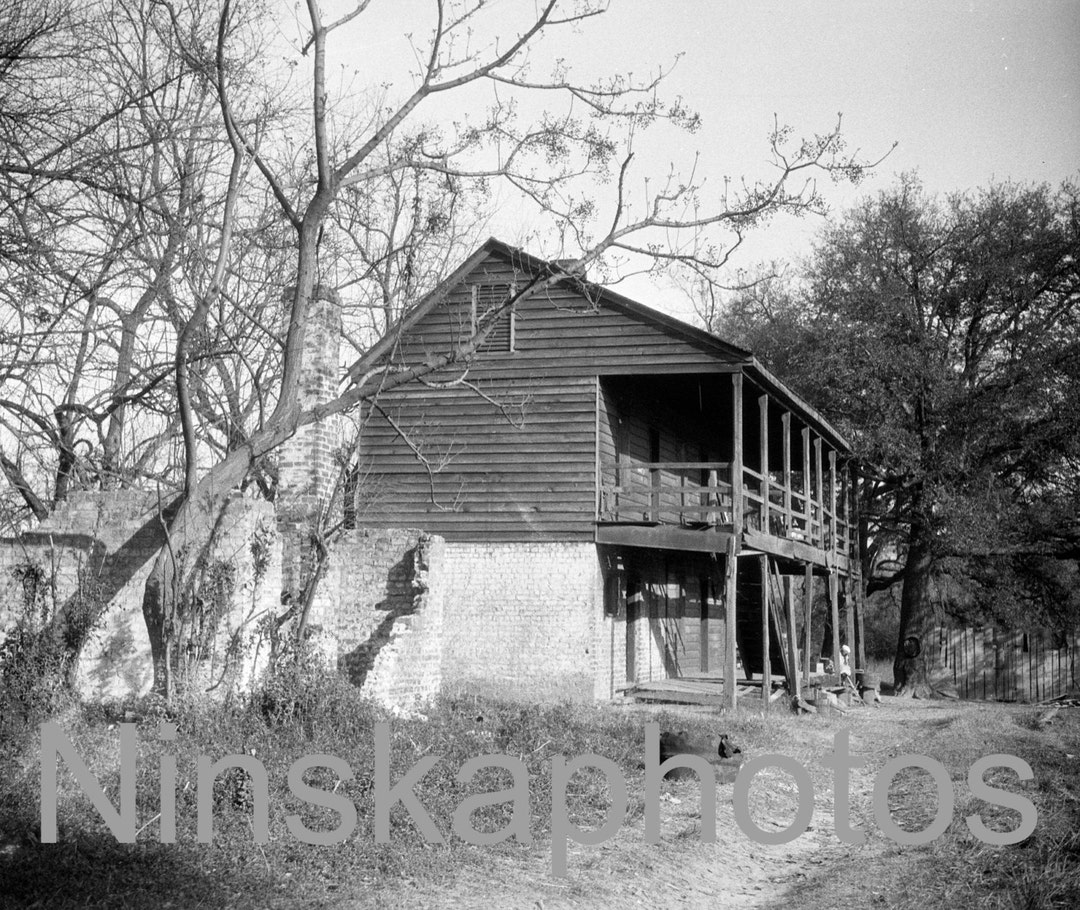 Slave Quarters in Savannah, United States, 1920s Antique Photo