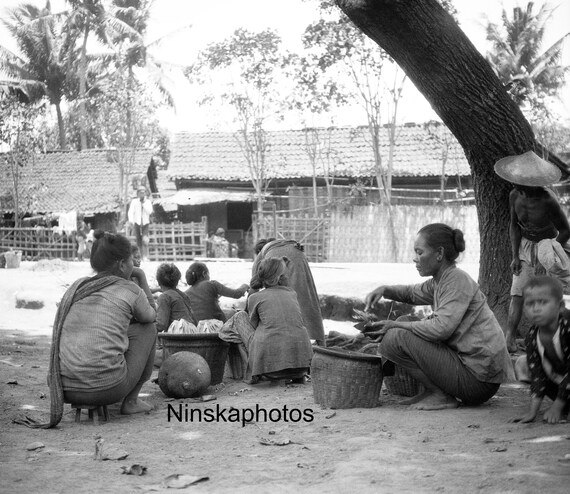 Yogyakarta - Group of Locals near Palace - Indonesia - 1925 - Fine Art Antique Photo Print - BNW - Vintage Photo - Photography