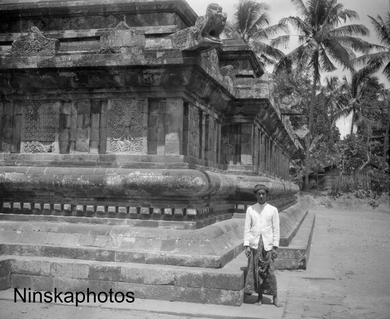 Temple of Mendut, Magelang, Java, Indonesia - Buddhist Temple - Borobudur - 1925 - Fine Art Antique Photo Print - Vintage Photo - 3228