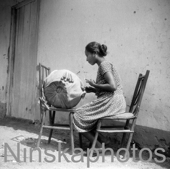 Making Lace in Maceio, Alagoas, Brazil, 1920s antique photo reprint, North Brazil, Brazilian History, Art Photo, Wall Decor, Seamstress
