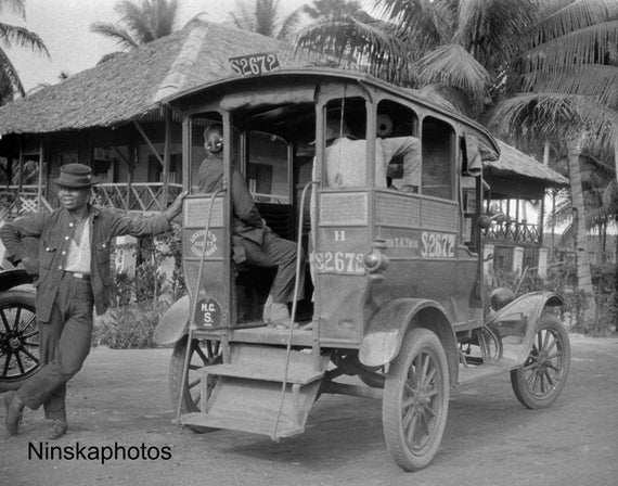 A Singapore Bus, Singapore - Vintage Photo Reproduction by James Dearden Holmes - Historical Photo - Rickshaw - Street Scene