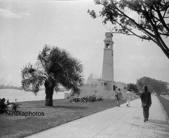 Sea Front and Promenade, Singapore - Vintage Photo Reproduction by James Dearden Holmes - Historical Photo - Rickshaw - Street Scene