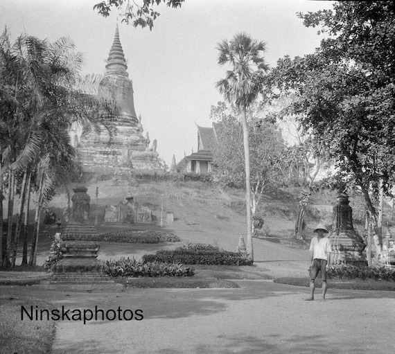Phnom Penh - Cambodia - The Wat (Temple) - 1925 - Fine Art Antique Photo Print - BNW - Vintage Photo - Photography