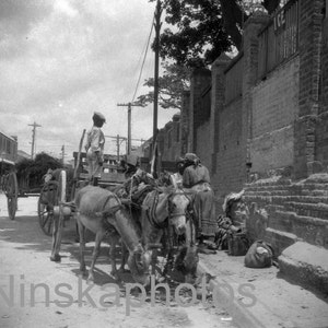 Kingston Street Scene 1927, Jamaika, 1920er Jahre antiker Fotoabdruck, Pferd & Wagen, Lokalgeschichte, Monochrome Wanddekoration
