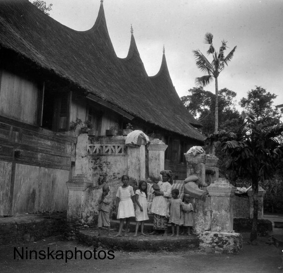Padang Highlands - Sumatran House & Children - Rural Life - Sumatra - Indonesia - 1925 - Fine Art Antique Photo Print - Vintage Photo - 3387