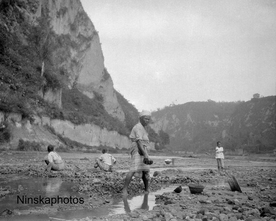 Gathering Stones to repair Road in Karbouwengat - Sumatra, Indonesia - 1925 - Fine Art Antique Photo Print - BNW - Vintage Photo - 3343