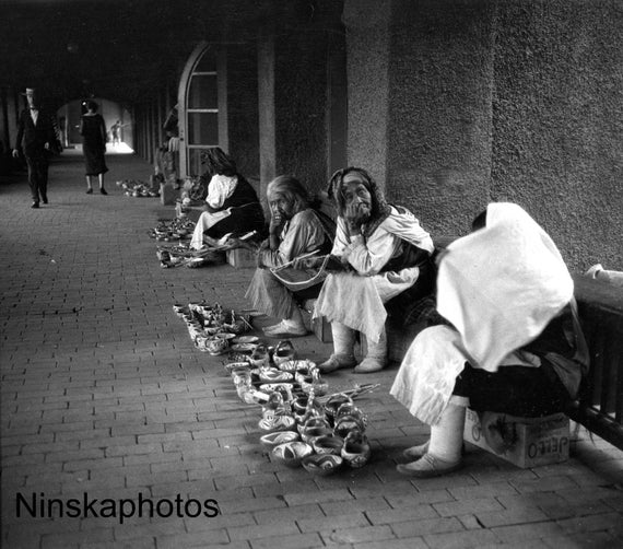 Albuquerque Railway Station, Native American Women selling pottery, New Mexico 1926 - Fine Art Antique Photo Print - Vintage Photo - 5927