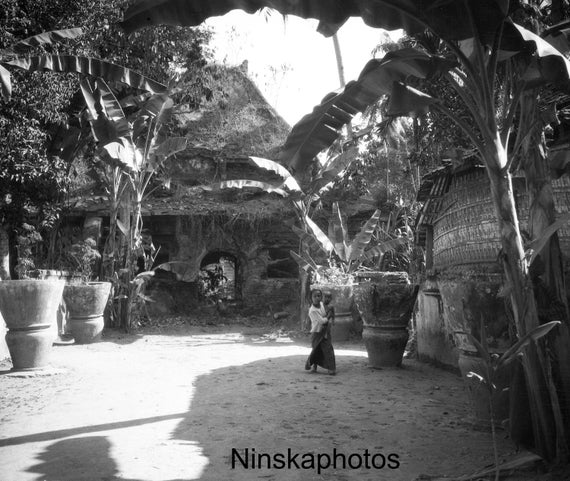 Yogyakarta - Children at entrance to Water Castle Taman Sari? - Java, Indonesia - 1925 - Fine Art Antique Photo Print - Vintage Photo - 3177