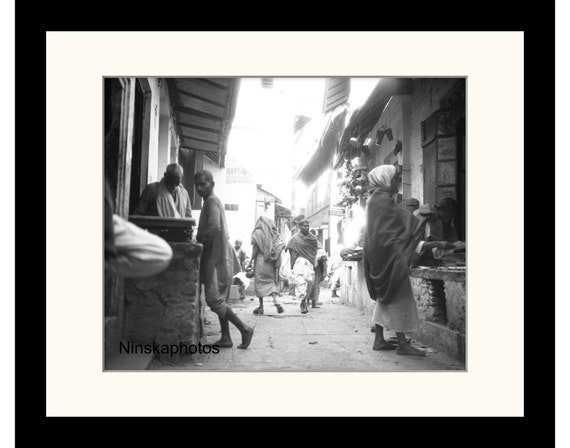 Street Scene in Delhi, India Vintage Photo Reproduction by James Dearden Holmes - Historical Photo