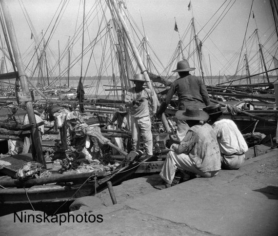 1920s Para Quay, Brazil - Men and Boats - Antique Photo Reproduction - Vintage Photography - Black and White
