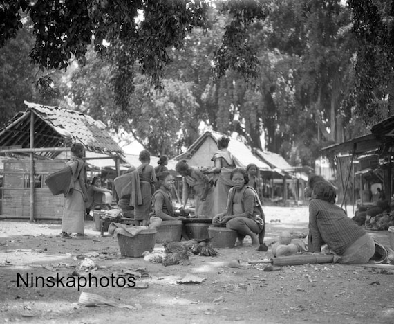 Village Market near Yogyakarta - Indonesia - 1925 - Fine Art Antique Photo Print - BNW - Vintage Photo - Photography