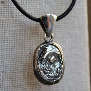 Cameo,Sterling Silver Necklace,Madonna,Virgin Mary Pendant,Religious Jewelry,Charm Necklace,Rustic Necklace,Gift for her,Unique Jewelry,925