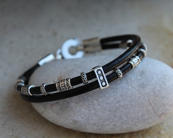Silver 925 leather bracelet,Mens cuff bracelet,Leather jewelry,Sterling silver 925 mens bracelet,Leather bracelet,Carved bead,Great for gift
