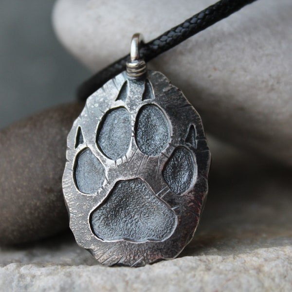 925,Paw,Sterling silver paw,Wolf paw,Wolf imprint,Wolf mark,Silver print,Paw necklace,Stamp pendant,Wolf pendant,Paw pendant,Animal pendant