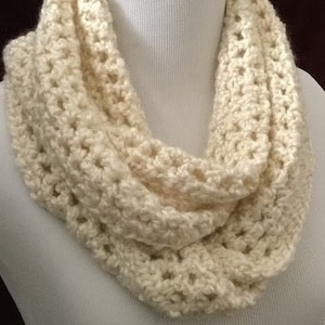 CROCHET INFINITY SCARF Buky Scarf Homespun Yarn Handmade Neck Warmer Gift For Her Winter Accessory Crochet Off White Scarf