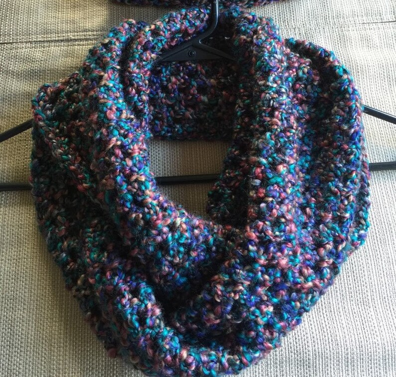 CROCHET INFINITY SCARF Bulky Hat Homespun Yarn Handmade Scarf and Hat ...
