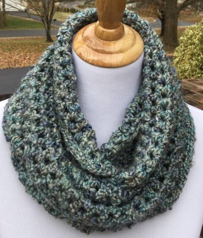 CROCHET INFINITY SCARF Chunky Hat Crochet Homespun Yarn Bulky Infinity ...