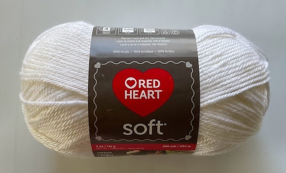 Red Heart Soft White Acrylic Yarn Medium Weight 4 5 Oz 141 G 256 Yds 234m  Yarn Destash 