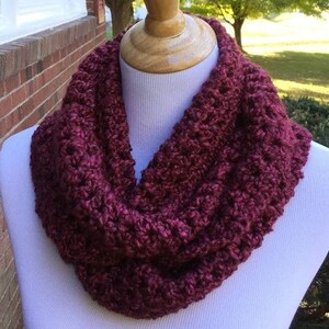CROCHET INFINITY SCARF Bulky Hat Homespun Yarn Handmade Scarf and Hat ...