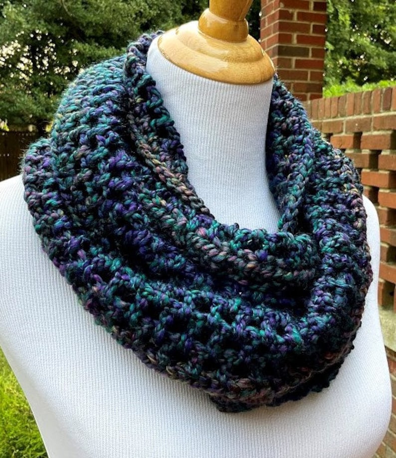 CROCHET INFINITY SCARF Chunky Scarf Homespun Yarn Handmade Neck Warmer ...