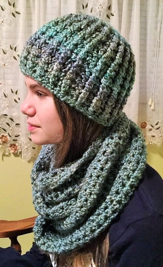 CROCHET INFINITY SCARF Chunky Hat Crochet Homespun Yarn Bulky Infinity ...