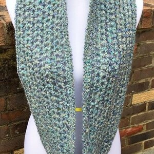 CROCHET INFINITY SCARF Chunky Hat Crochet Homespun Yarn Bulky Infinity ...