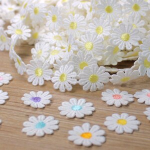 White Daisy Applique Floral Sew-on Patch Embroidered Lace Trim 25mm 1" Rustic Country Flower Sewing Decor Headband Bow Kids Party Clothes