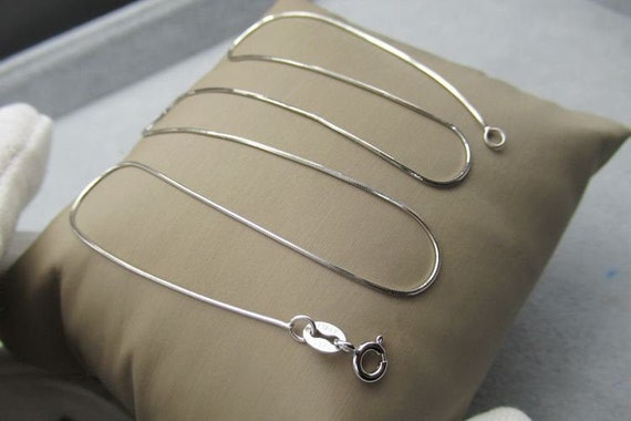 SNAKE CHAIN NECKLACE THIN SILVER 50 CM SNAKE CHAIN NECKLACE THIN SILVER 50 CM