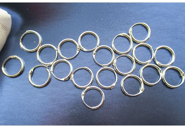 Sterlingsilber Amethyst Und Weißer Topas Runde Leverback-Ohrringe