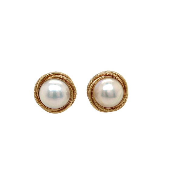 14K Yellow Gold Mother of Pearl Earring