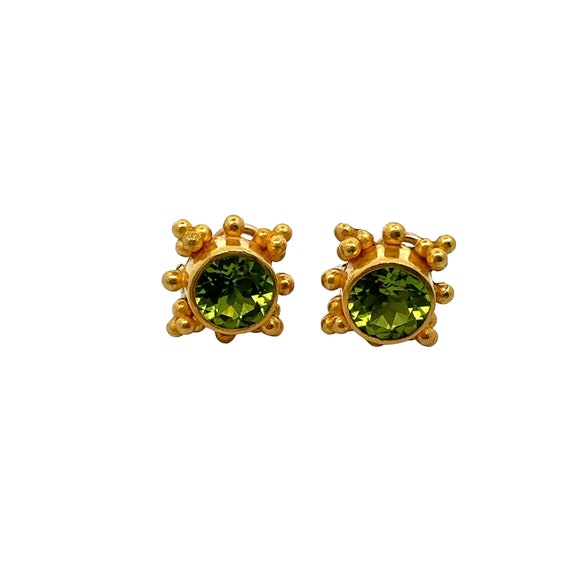 22K Yellow Gold Peridot Earring - image 1