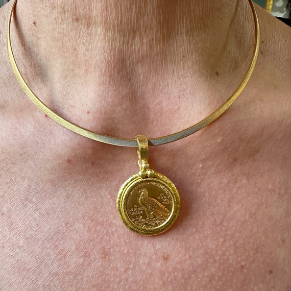 18K Yellow Gold Coin Pendant - image 4