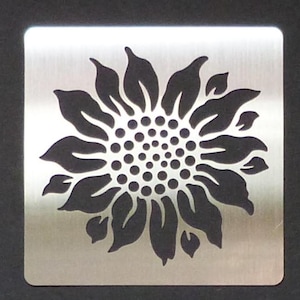 Pequeña plantilla de metal de acero inoxidable/acero con forma de flor, girasol, margarita y relieve para pirograbado