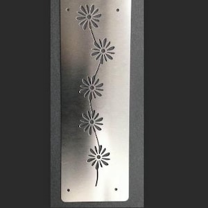 Plantilla de metal de acero inoxidable con borde de flor y margarita para pirograbado