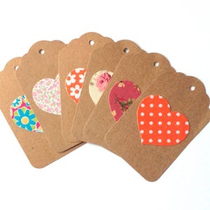 Étiquettes cadeaux coeur, lot de 6 étiquettes volantes kraft, étiquettes faites main en tissu et carte, étiquettes de prix du produit, emballage cadeau Saint-Valentin, étiquette cadeau et2