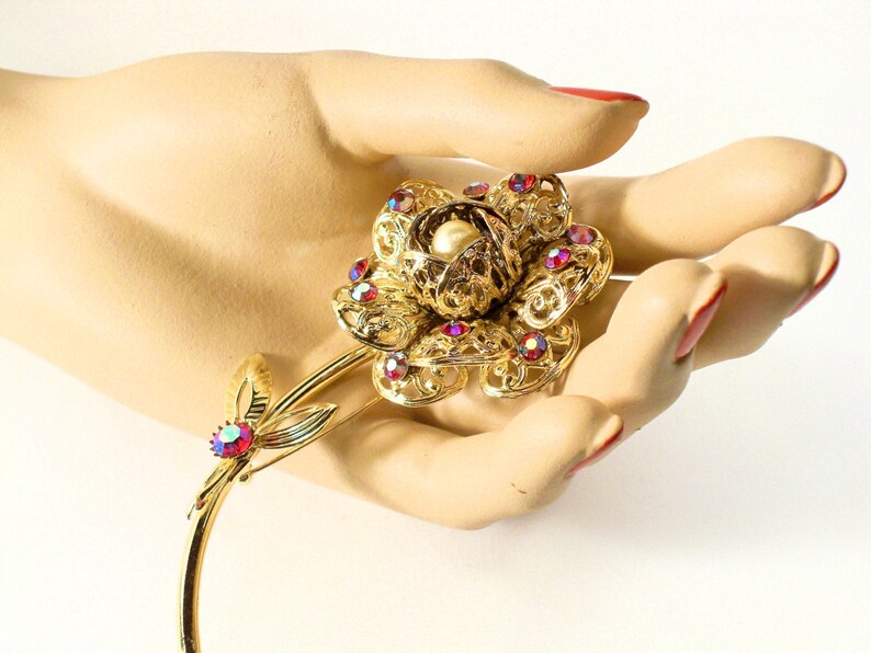 Vintage Goldtone Filigree Flower AB Red Rhinestone Brooch Signed Sarah Coventry S558 HUGE