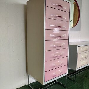 Treco,Giovanni Mauer,Loewy style,rare,pink,p3 iece bedroom set,chests,king bed