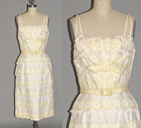 Vintage 1950s Yellow & White Embroidered Garden Pa