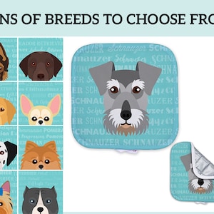 Peut inclure: Un dessous de plat carré avec une illustration graphique d'un Schnauzer sur fond bleu clair, le mot Schnauzer étant répété en blanc. Le texte TONS OF BREEDS TO CHOOSE FROM apparaît au-dessus d'une grille d'illustrations de diverses races.