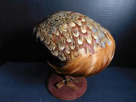 1940's Pheasant Feather Hat - image 1
