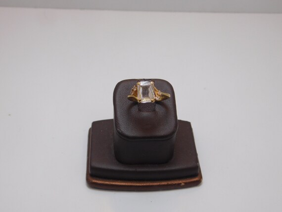 10K Gold white Topaz Ring Size 6 - image 5