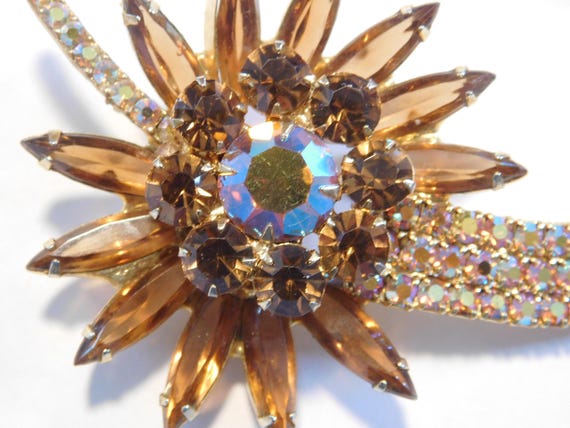 Julanna Brooch and Earring Set - image 5