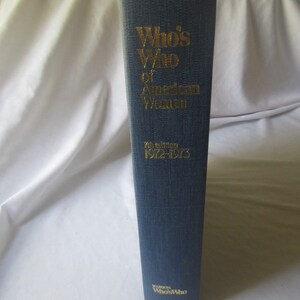1971 ** Whos Who of the American Women * 7th Edition ** Marquis Whos Who  ** sj